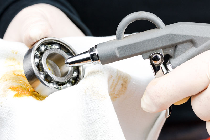 How to Clean Miniature Bearings to Ensure Proper Functioning? Precautions to Take During Cleaning to Avoid Bearing Damage